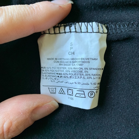 Old Navy Short Sleeve Wrap Dress - Picture 3 of 3